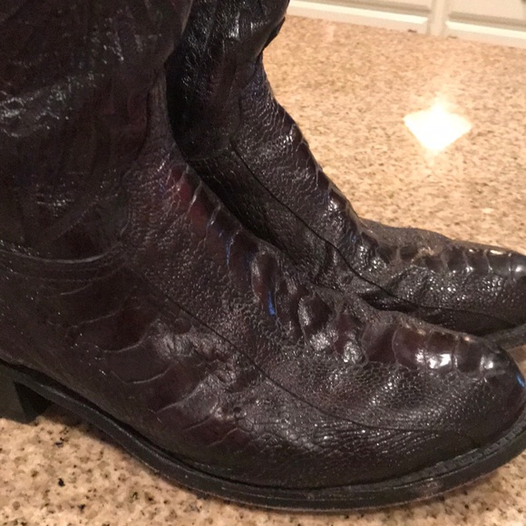 lucchese ostrich leg